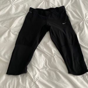 Nike dri fit cropped leggings